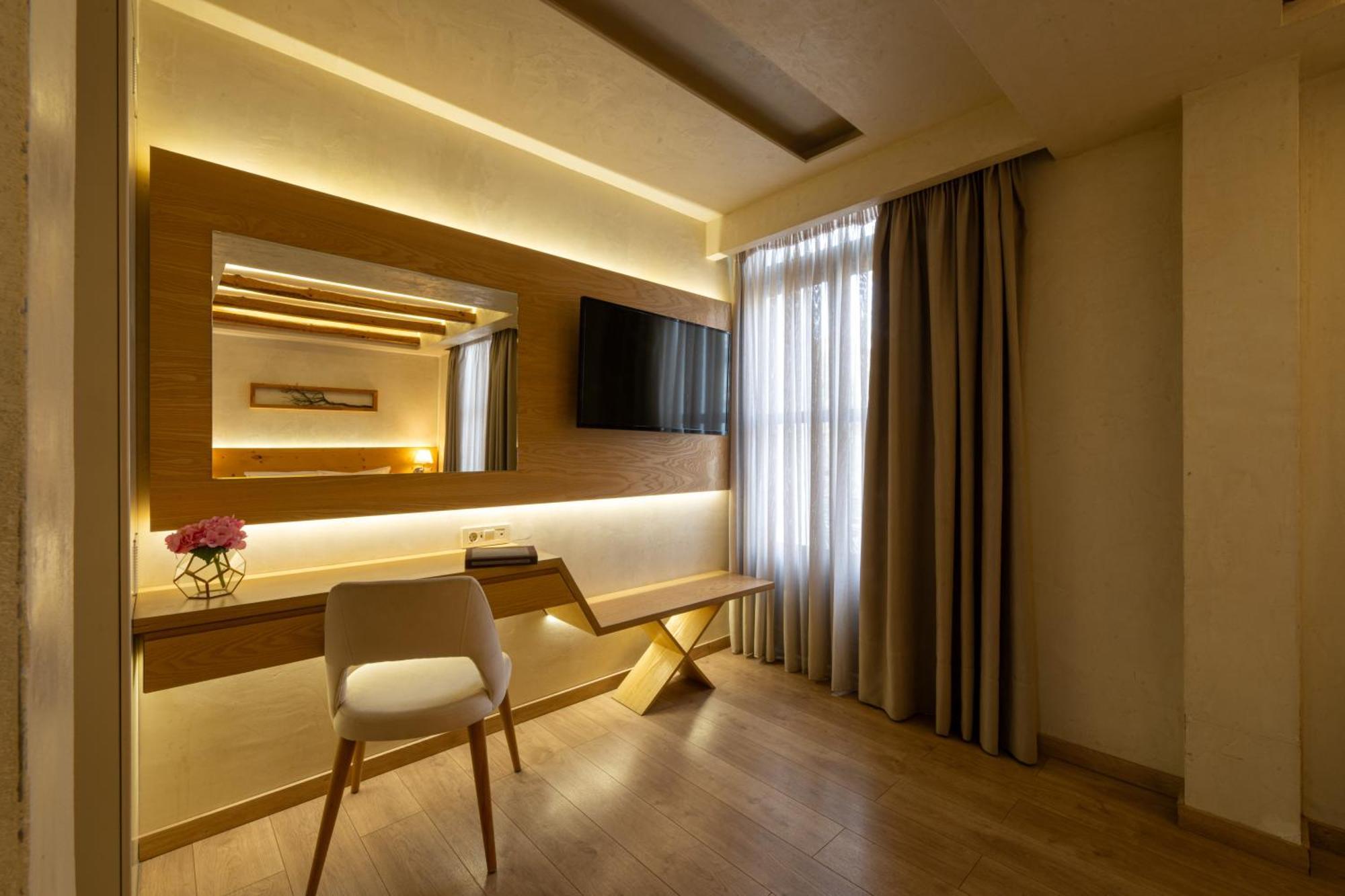 Panellinion Luxury Rooms Kalamáta Kültér fotó